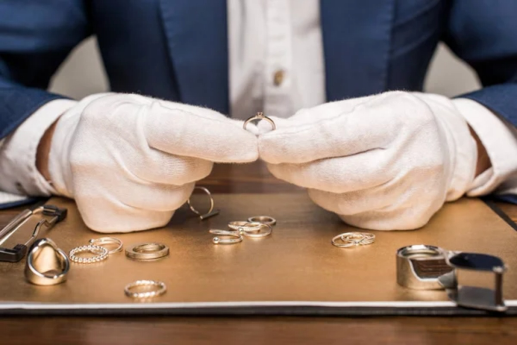 Jewelry Engraving: From Traditional to Pneumatic