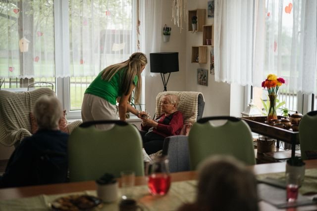 How to Find the Right Memory Care for Your Loved One